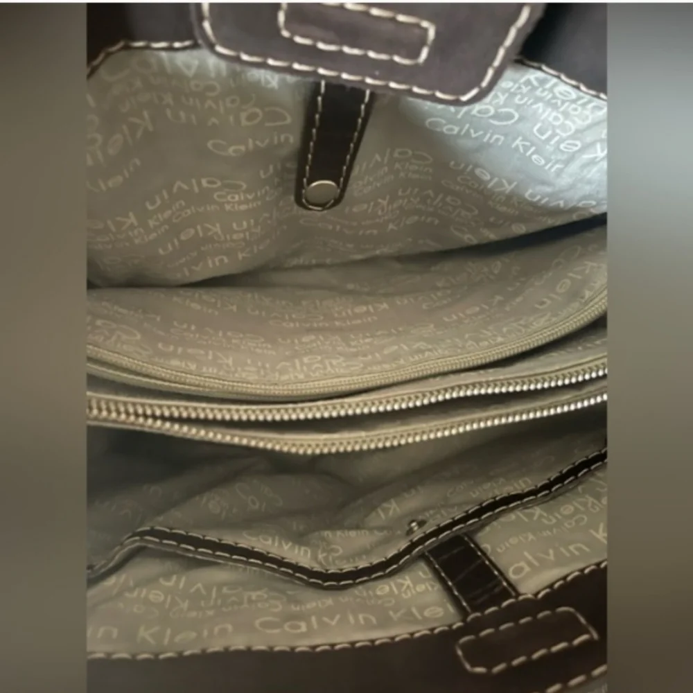 Calvin Klein Leather Purse Brown Crocodile Pattern - Picture 4 of 7